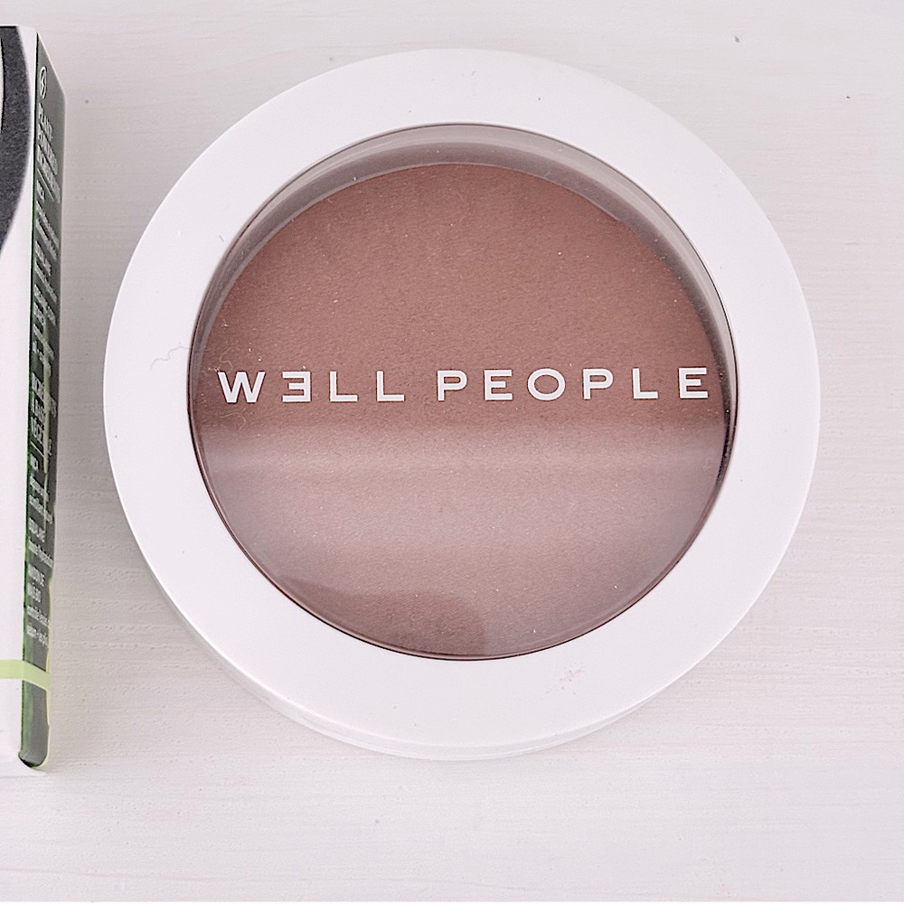W3LL PEOPLE Super Powder Bronzing Powder NWT - Picture 4 of 10